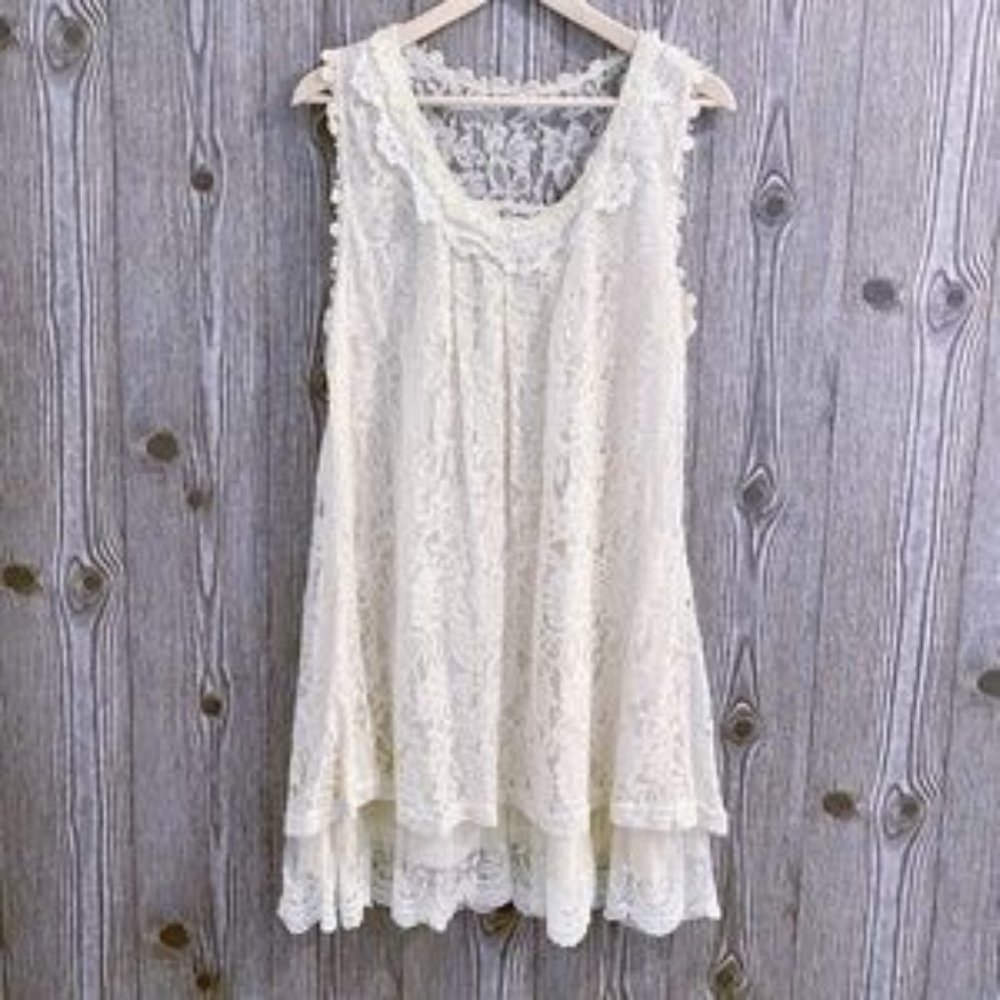 Pretty Angel Off-White Lace Sleeveless Tunic Top